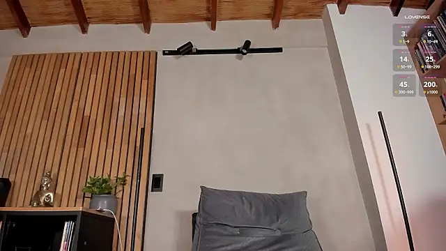 Snapshot of honeyhot69__ chatting on February 3, 2026, 11:59 am honeyhot69 online show from February 3, 2026, 11:59 am