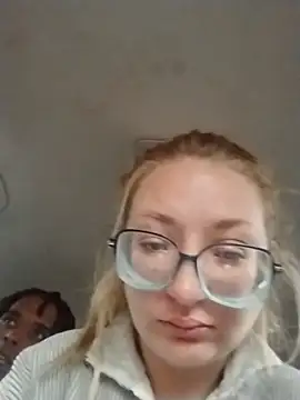 xWhoreAbleX Pika online show from December 4, 2025, 7:02 pm