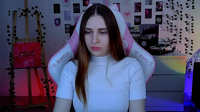 AliceCharmy online show from October 17, 2025, 6:28 am