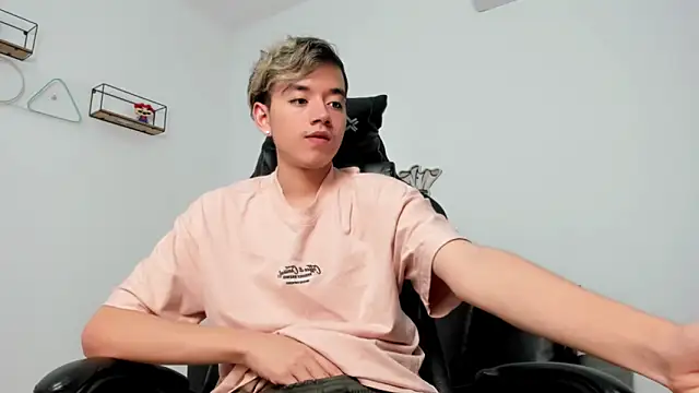 bunny maxi online show from March 10, 2025, 3:30 pm