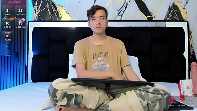 bunny maxi online show from October 25, 2025, 12:39 pm