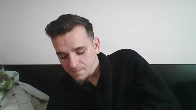 Snapshot of Huge_cock22cm chatting on March 12, 2025, 7:24 am Huge cock22cm online show from March 12, 2025, 7:24 am