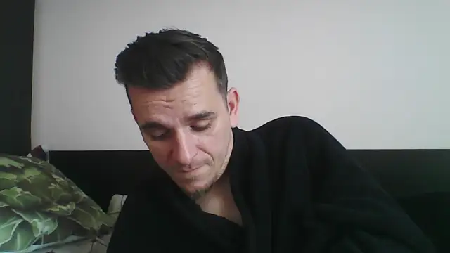 Snapshot of Huge_cock22cm chatting on March 14, 2025, 8:21 am Huge cock22cm online show from March 14, 2025, 8:21 am
