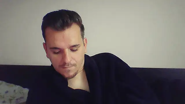 Huge cock22cm online show from November 29, 2025, 9:31 am