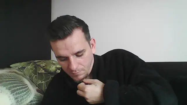Snapshot of Huge_cock22cm chatting on February 14, 2025, 9:24 am Huge cock22cm online show from February 14, 2025, 9:24 am