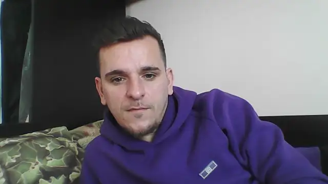 Snapshot of Huge_cock22cm chatting on January 29, 2025, 8:40 am Huge cock22cm online show from January 29, 2025, 8:40 am