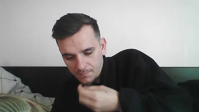 Snapshot of Huge_cock22cm chatting on March 5, 2025, 7:16 am Huge cock22cm online show from March 5, 2025, 7:16 am