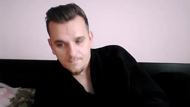 Snapshot of Huge_cock22cm chatting on October 3, 2025, 9:00 am Huge cock22cm online show from October 3, 2025, 9:00 am