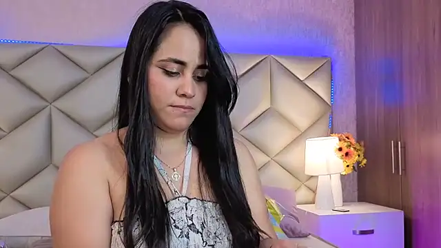 Snapshot of Brenda_Garcia chatting on September 23, 2025, 8:16 pm Brenda Garcia online show from September 23, 2025, 8:16 pm