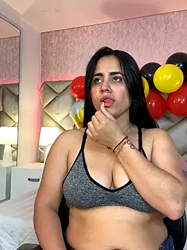 Snapshot of Brenda_Garcia chatting on September 24, 2025, 8:04 pm Brenda Garcia online show from September 24, 2025, 8:04 pm