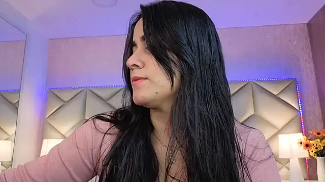 Snapshot of Brenda_Garcia chatting on September 21, 2025, 12:10 pm Brenda Garcia online show from September 21, 2025, 12:10 pm