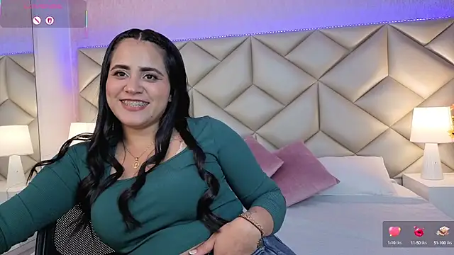 Snapshot of Brenda_Garcia chatting on September 16, 2025, 7:37 pm Brenda Garcia online show from September 16, 2025, 7:37 pm