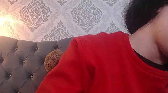 Snapshot of EmmaCowperr chatting on February 25, 2025, 7:16 pm EmmaCowperr online show from February 25, 2025, 7:16 pm