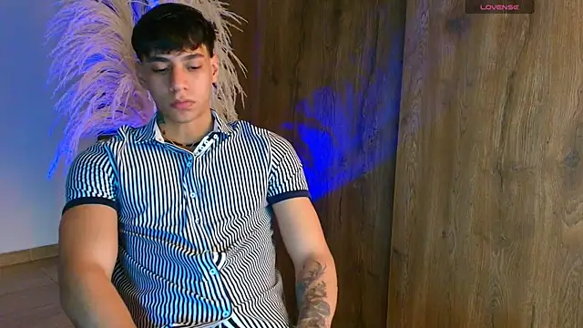 Snapshot of Josep_Davies chatting on October 4, 2025, 11:06 pm Josep Davies online show from October 4, 2025, 11:06 pm