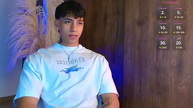 Snapshot of Josep_Davies chatting on October 5, 2025, 10:11 pm Josep Davies online show from October 5, 2025, 10:11 pm