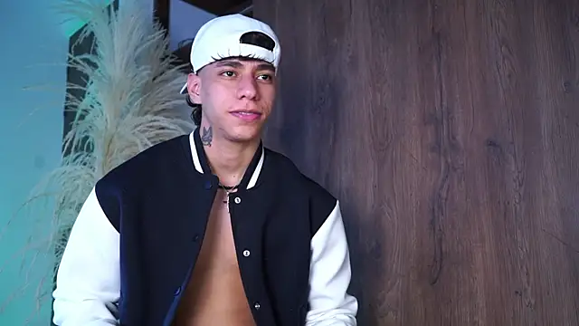 Snapshot of Josep_Davies chatting on November 21, 2025, 9:36 pm Josep Davies online show from November 21, 2025, 9:36 pm