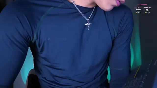 Snapshot of Josep_Davies chatting on November 25, 2025, 10:54 pm Josep Davies online show from November 25, 2025, 10:54 pm