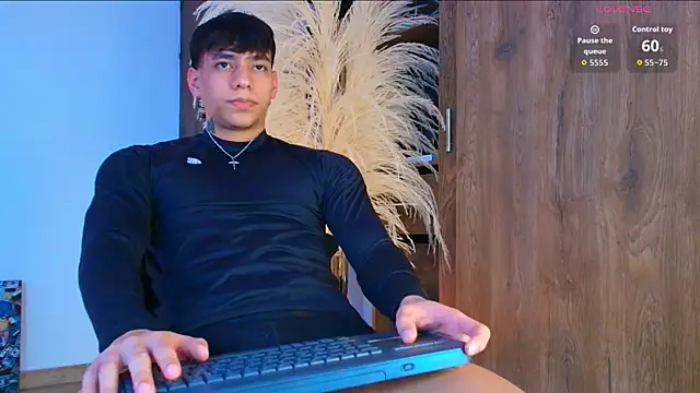 Snapshot of Josep_Davies chatting on October 27, 2025, 9:16 pm Josep Davies online show from October 27, 2025, 9:16 pm