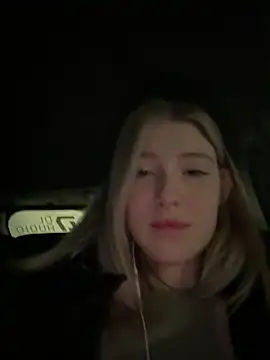 littlebitchess online show from November 26, 2025, 6:08 pm