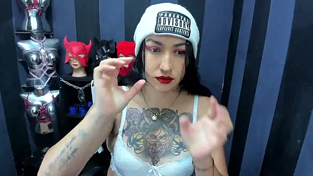 LucyStrike  online show from January 31, 2025, 3:09 am