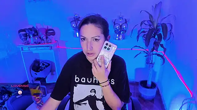 LucyStrike  online show from July 10, 2026, 1:49 am