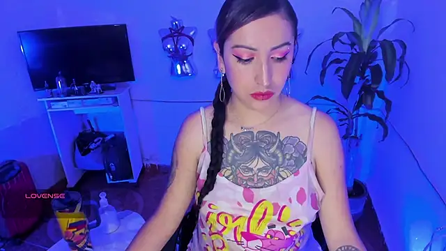 LucyStrike  online show from July 1, 2026, 1:50 am
