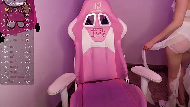 n0 nude online show from December 28, 2024, 3:26 am