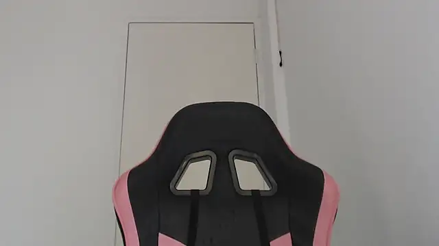 Emily Guerra1 online show from February 27, 2025, 3:15 pm