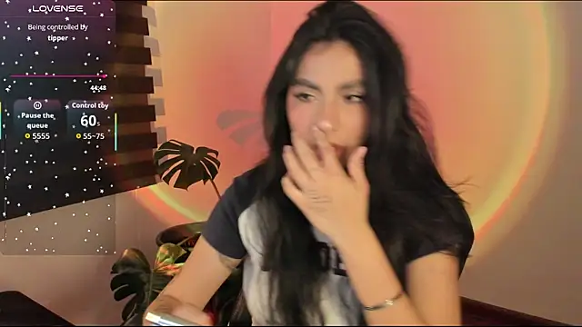 Snapshot of Dahian-peach chatting on February 4, 2026, 11:55 pm Dahian-peach online show from February 4, 2026, 11:55 pm