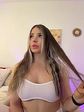 Snapshot of Ashleyjenner_ chatting on April 16, 2026, 2:51 pm Ashleyjenner online show from April 16, 2026, 2:51 pm