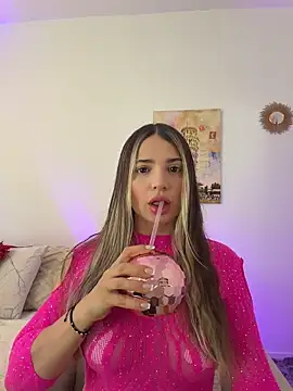 Snapshot of Ashleyjenner_ chatting on April 14, 2026, 2:33 pm Ashleyjenner online show from April 14, 2026, 2:33 pm