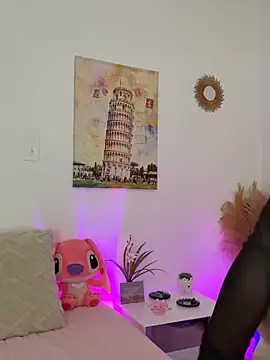 Ashleyjenner  online show from September 28, 2025, 11:12 pm