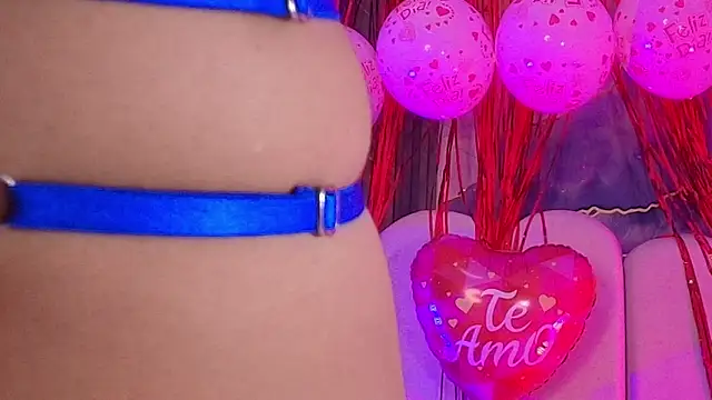 hot dione online show from February 12, 2026, 7:13 pm