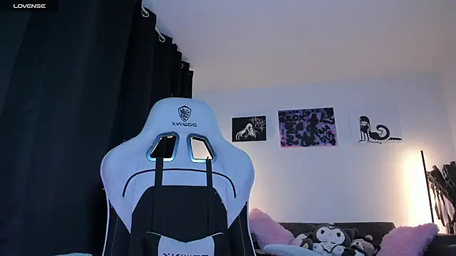 Snapshot of satanbabee chatting on March 14, 2026, 12:27 am satanbabee online show from March 14, 2026, 12:27 am