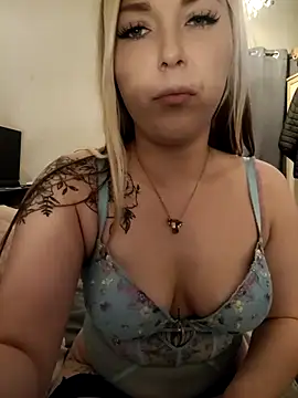 Kinkymilf56 online show from February 19, 2025, 6:43 pm