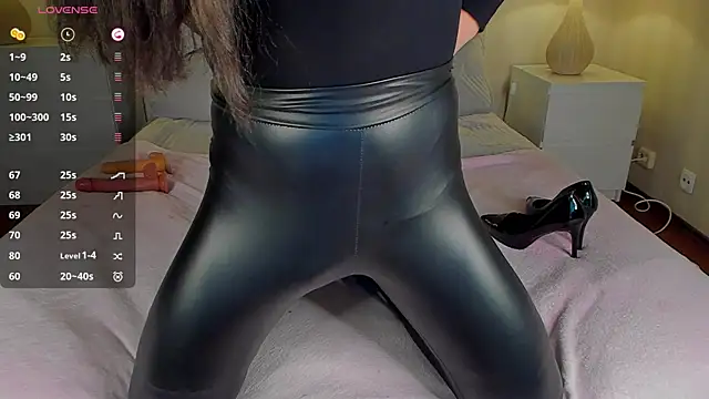 Snapshot of valeriasecret chatting on March 14, 2025, 8:10 am valeriasecret online show from March 14, 2025, 8:10 am