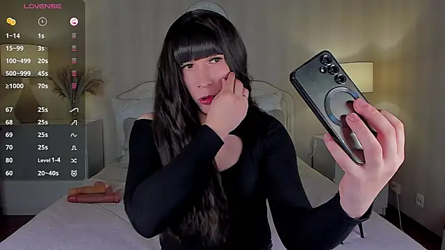 Snapshot of valeriasecret chatting on February 18, 2025, 4:48 am valeriasecret online show from February 18, 2025, 4:48 am