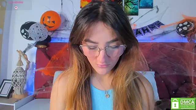 Ruth harvey  online show from October 24, 2025, 1:43 pm