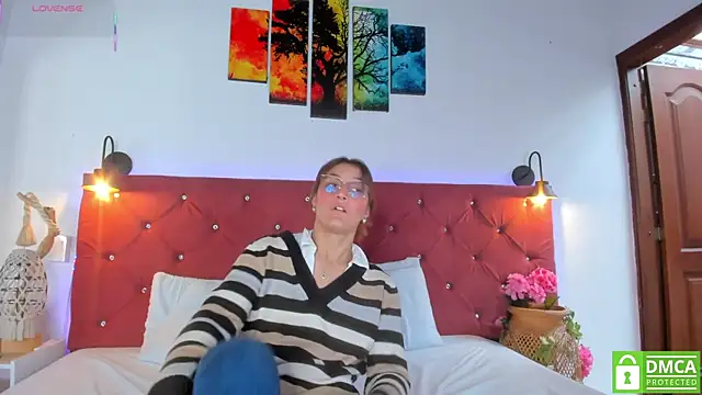 Ruth harvey  online show from September 28, 2025, 4:58 pm