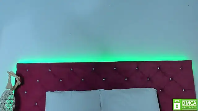 Ruth harvey  online show from February 25, 2025, 12:38 pm