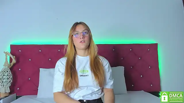 Ruth harvey  online show from March 4, 2025, 11:51 am