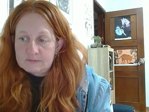 ViioletaMora online show from May 9, 2026, 4:38 am