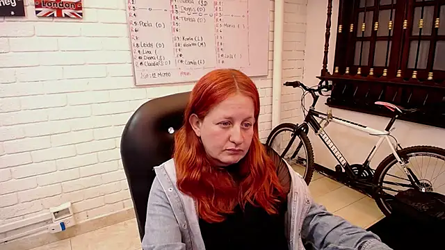 Snapshot of ViioletaMora chatting on March 11, 2025, 3:02 pm ViioletaMora online show from March 11, 2025, 3:02 pm
