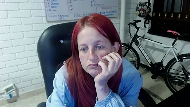 Snapshot of ViioletaMora chatting on March 4, 2025, 2:06 am ViioletaMora online show from March 4, 2025, 2:06 am