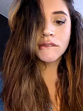 maliciaworld online show from February 4, 2026, 6:25 pm