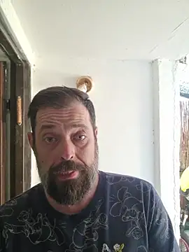 zefside42 online show from December 18, 2025, 11:47 am