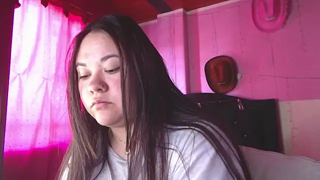 Snapshot of NikkiRous_ chatting on February 21, 2026, 1:13 pm NikkiRous online show from February 21, 2026, 1:13 pm