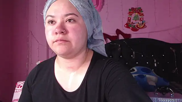 NikkiRous  online show from March 18, 2025, 12:50 pm