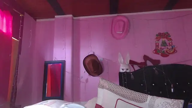 NikkiRous  online show from September 20, 2025, 12:54 pm