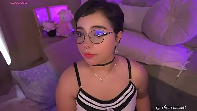 Snapshot of Cheerrysweett chatting on March 17, 2026, 8:45 pm Cheerrysweett online show from March 17, 2026, 8:45 pm